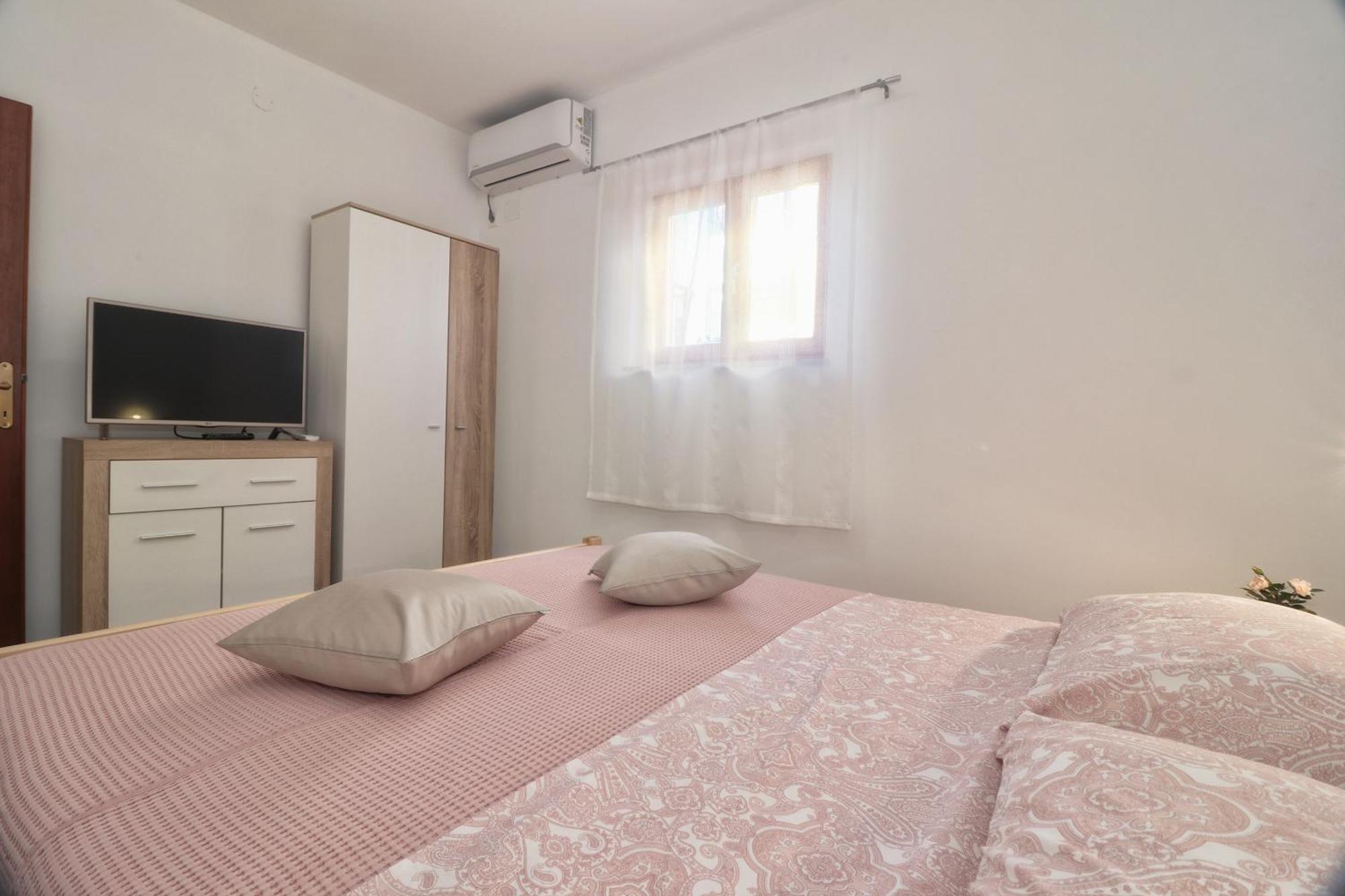 Studio Apartman Edy 3 Pula Extérieur photo